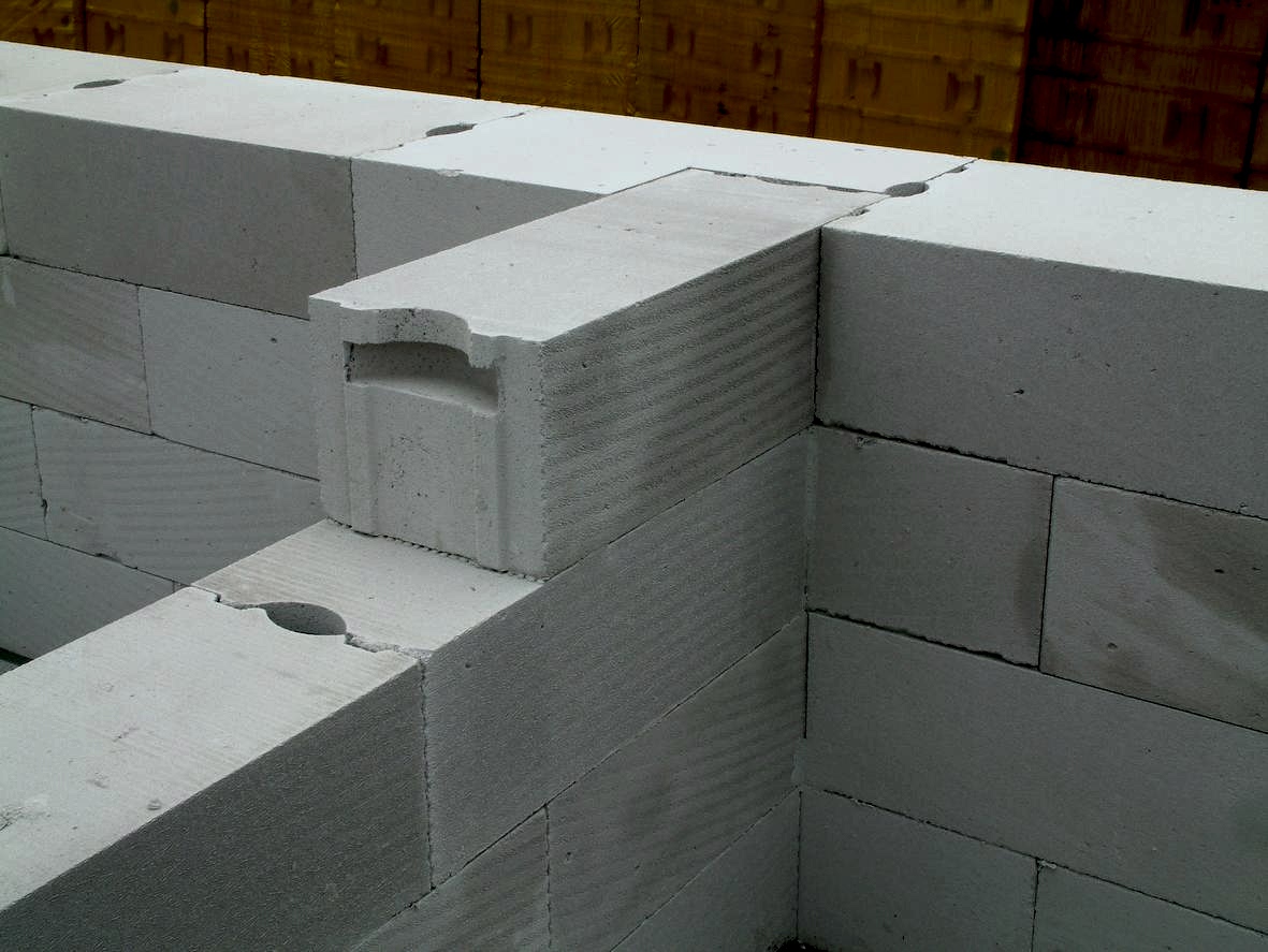 Кладка стен из газобетона